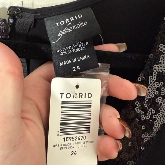 NWT Torrid x Sylvia Mollie Black Ponte Sequin Jumpsuit Plus Size 24W - Picture 5 of 11